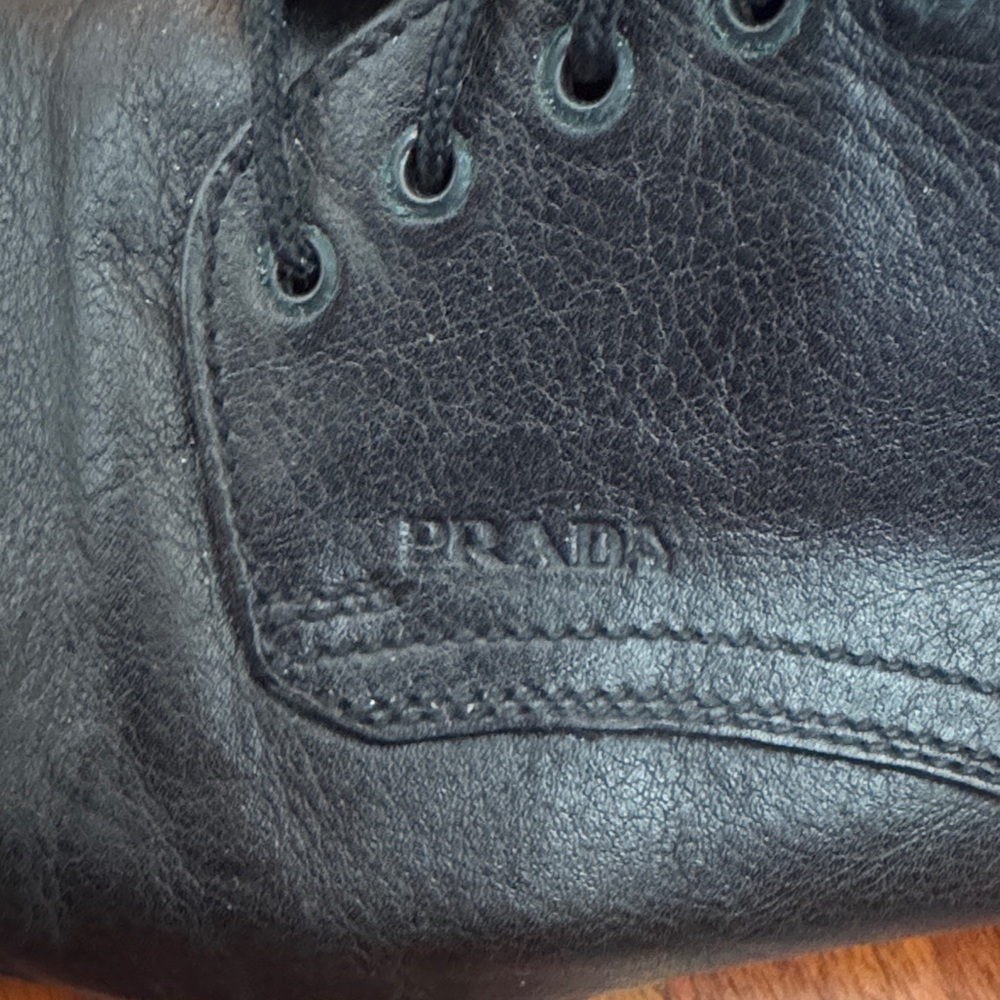 Prada Elegant Black Leather Oxfords - Picture 3 of 4